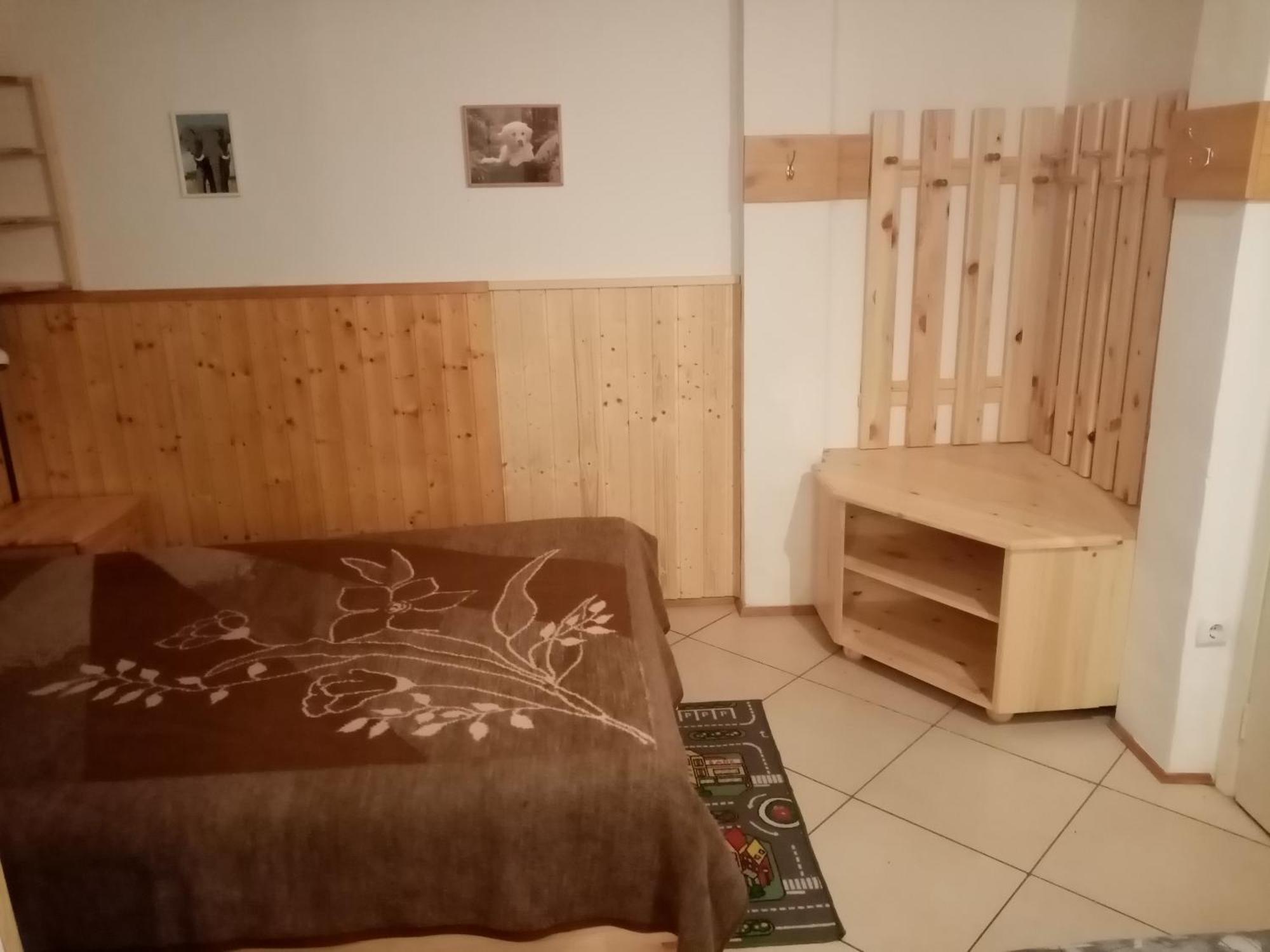 Csaladi Vendeghaz Lägenhet Eger Exteriör bild