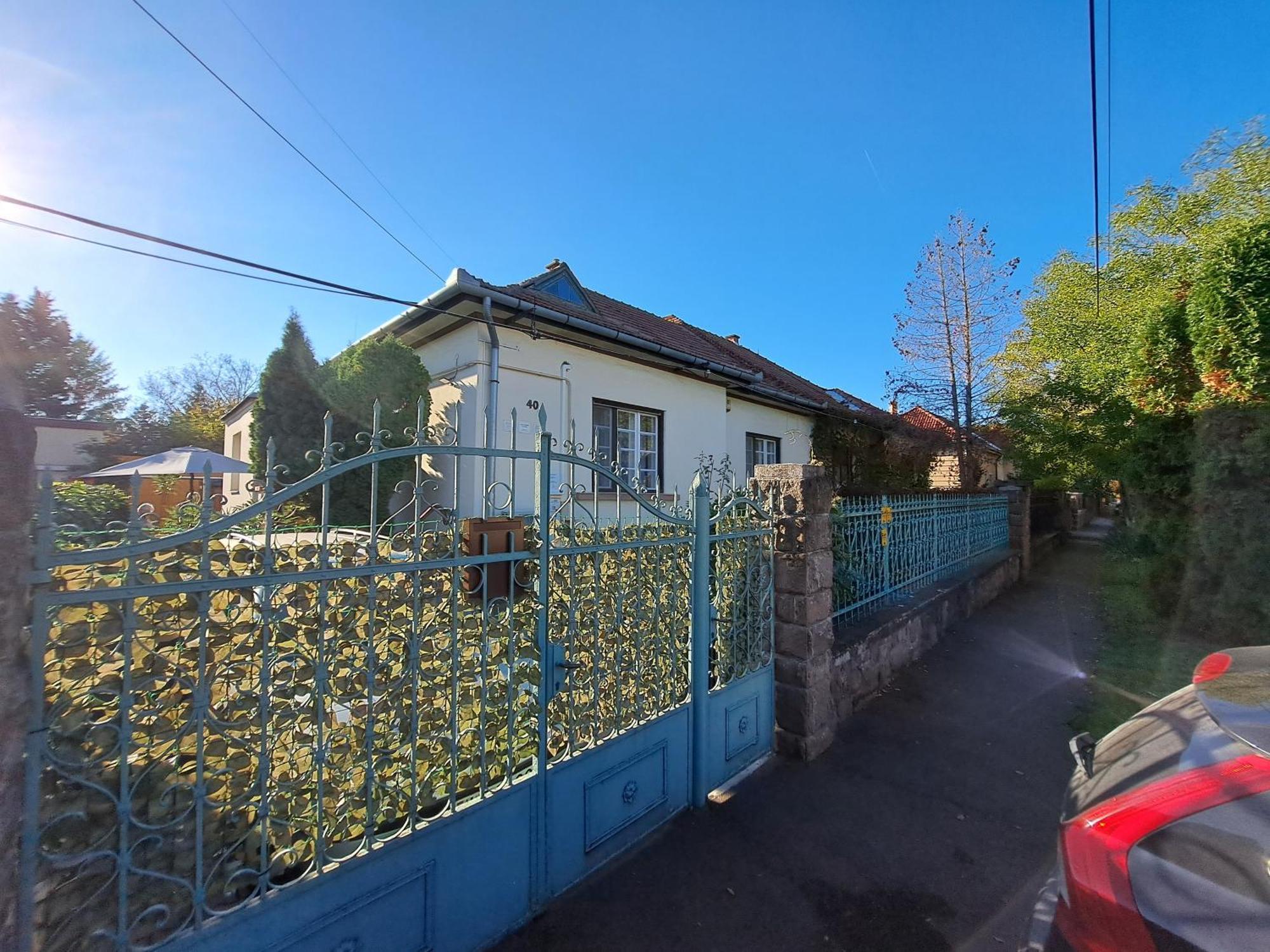 Csaladi Vendeghaz Lägenhet Eger Exteriör bild